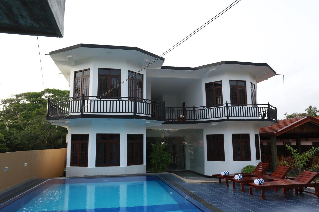 Ocean Glory Hotel Ettukala Exterior photo